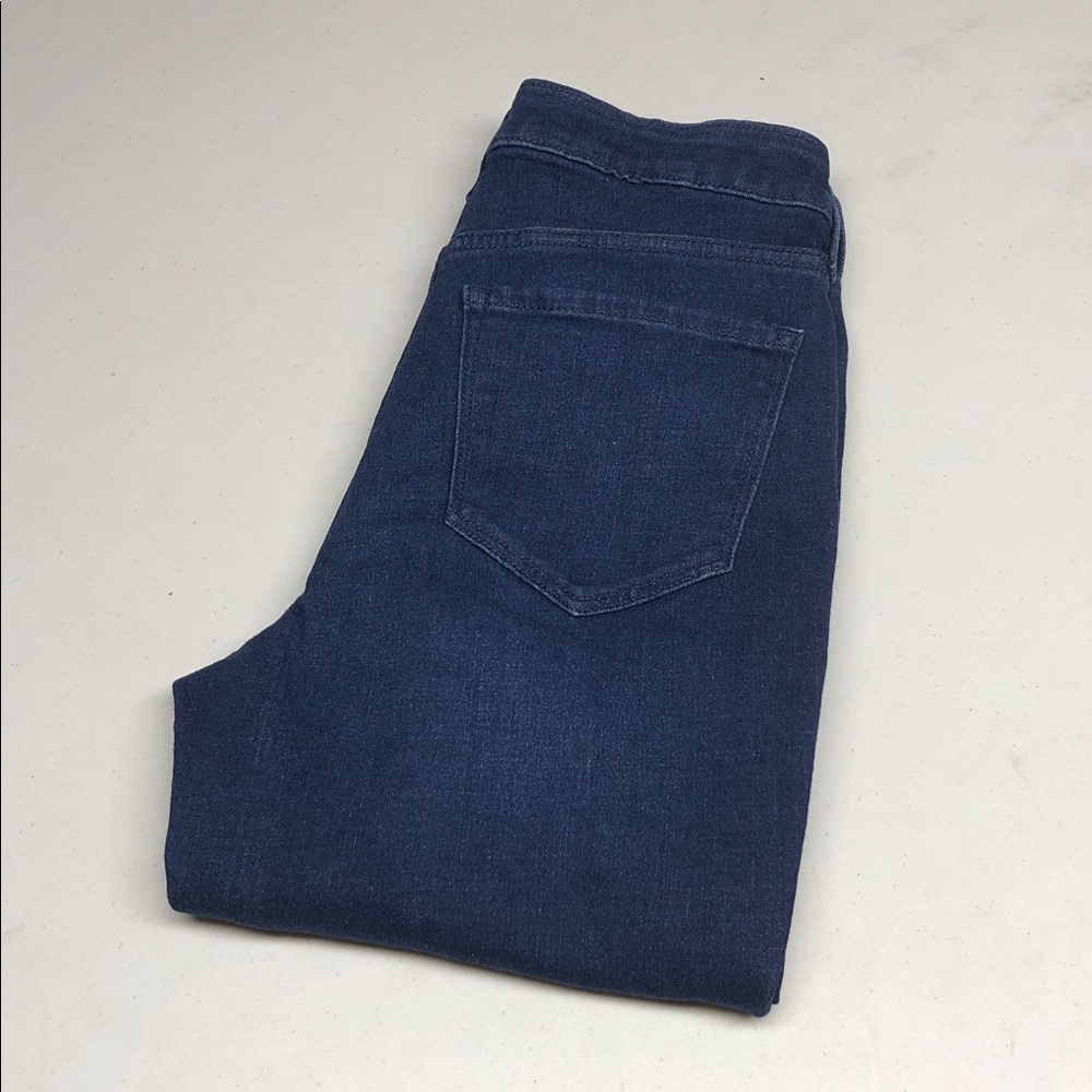 LIKE NEW OLD NAVY WOW HIGH-RISE SUPER SKINNY JEANS 2/26x29 ⭐️